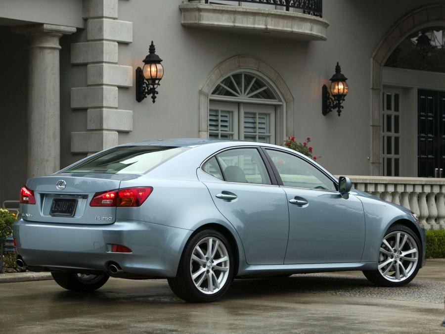  Lexus IS350 2005 года  (фото 20 из 82)